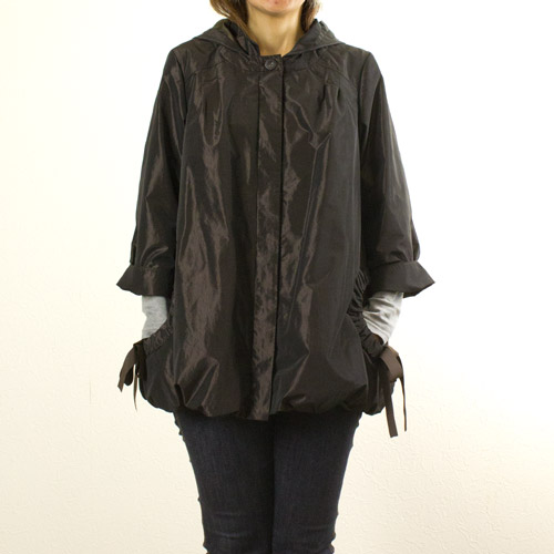 PASSIONE (パシオーネ) 裾バルーン・ナイロンジャケットの商品メイン画像