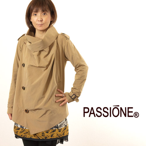 PASSIONE (パシオーネ) ドレープ衿ラグラン袖ショートコートの商品メイン画像