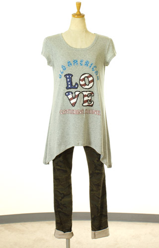 ロングTシャツのコーディネート例